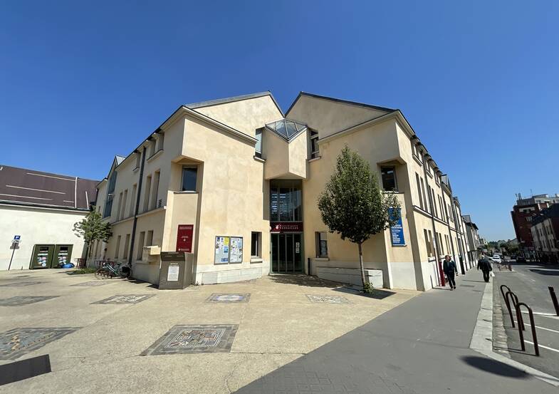 Façade de la maison de quartier Porchefontaine