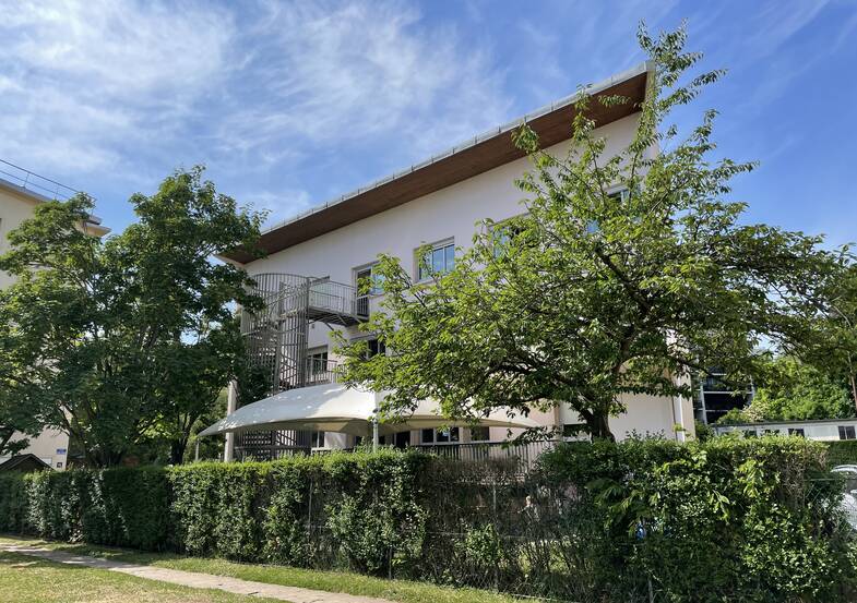 Vue côté jardin de la maison de quartier Montreuil-Vauban