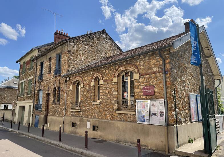 Façade de la maison de quartier Chantiers